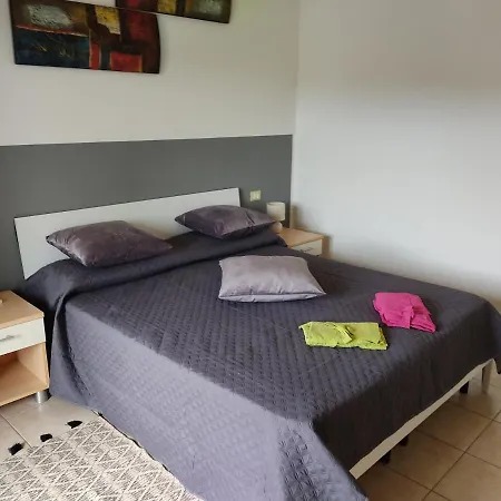 - San Pietro Hébergement de vacances Villa San Pietro